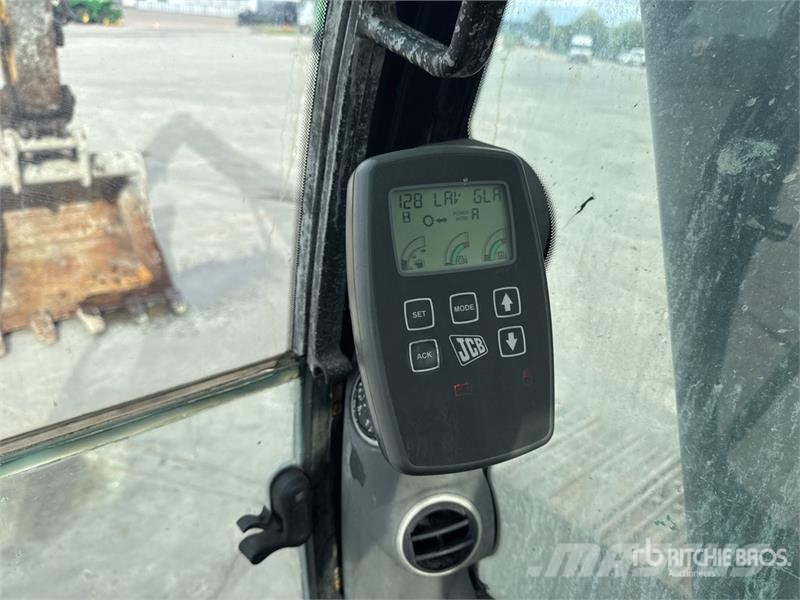 JCB JS240NC Pelle Sur Chenilles Tracked Excavator Crawler excavators