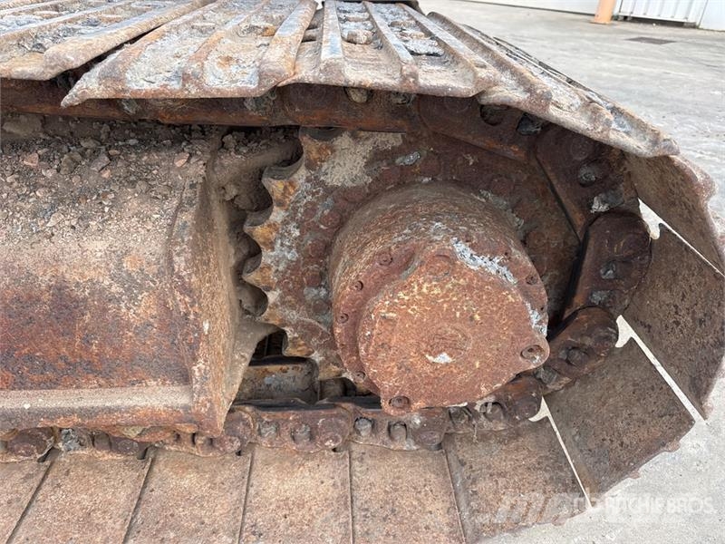 JCB JS240NC Pelle Sur Chenilles Tracked Excavator Crawler excavators