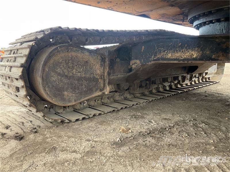 JCB JS300LC Tracked Excavator Kāpurķēžu ekskavatori