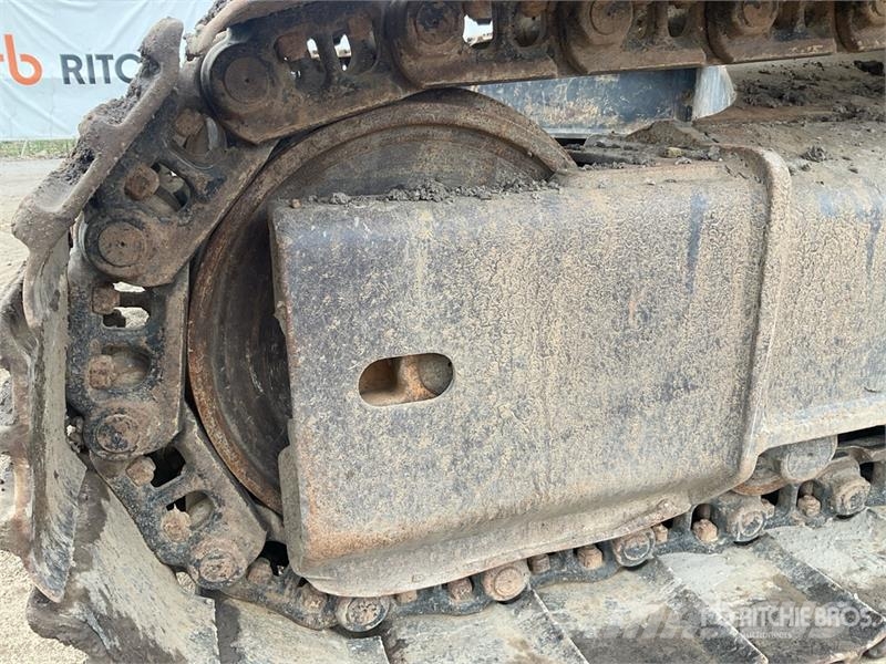 JCB JS300LC Tracked Excavator Kāpurķēžu ekskavatori