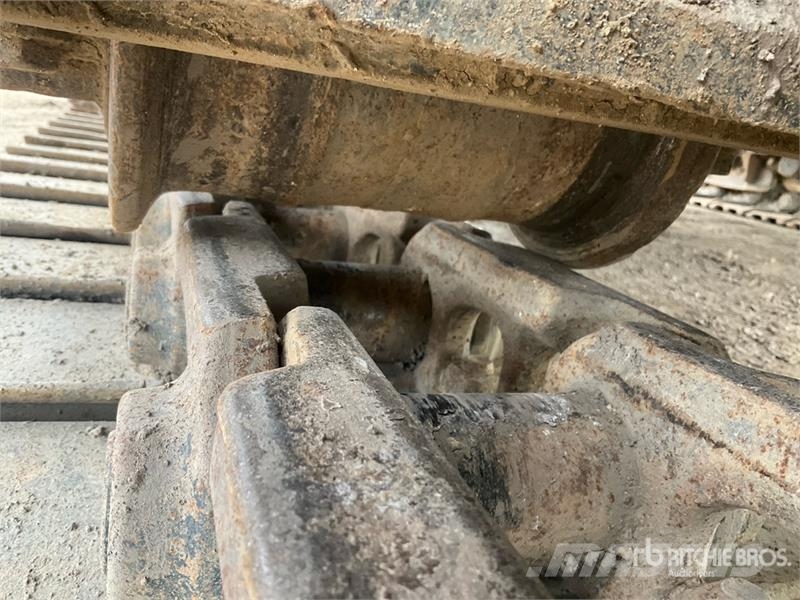 JCB JS300LC Tracked Excavator Kāpurķēžu ekskavatori