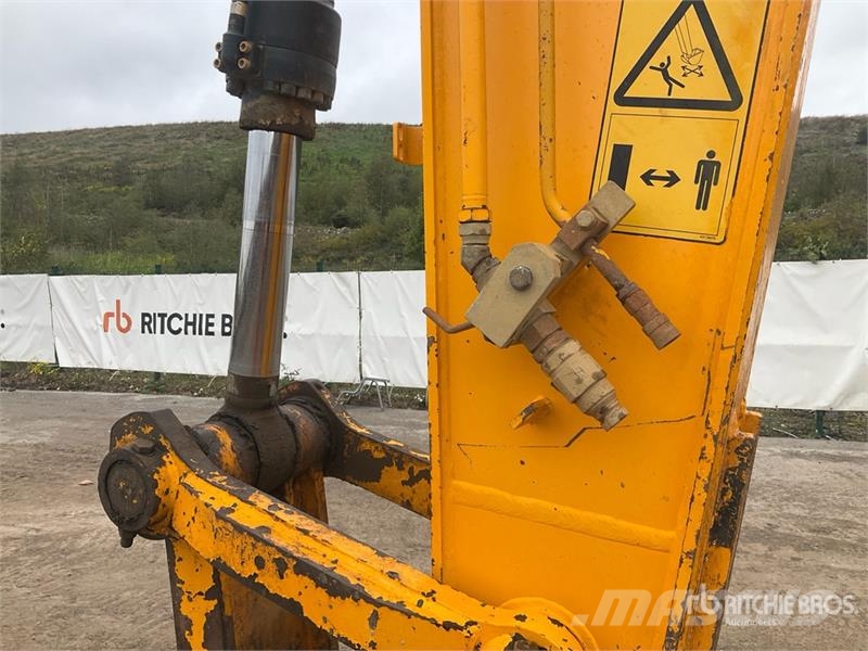 JCB JS300LC Tracked Excavator Kāpurķēžu ekskavatori