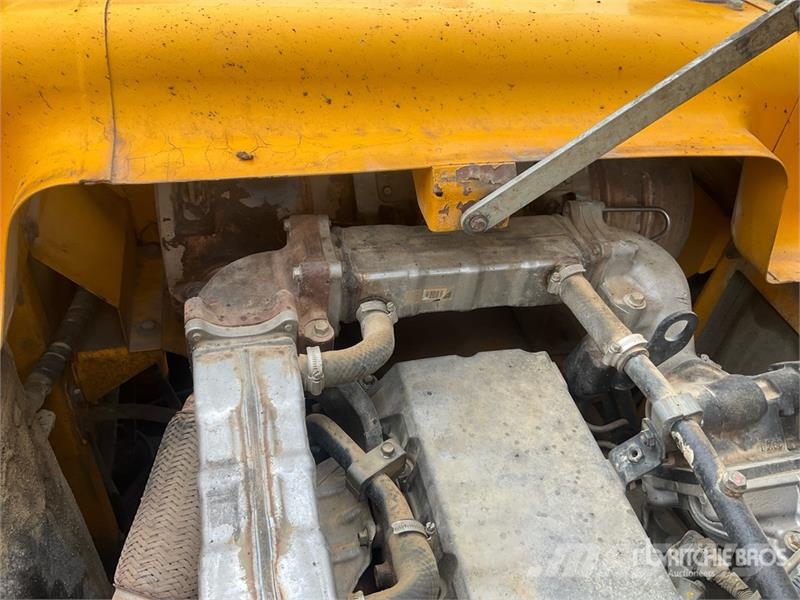 JCB JS300LC Tracked Excavator Kāpurķēžu ekskavatori