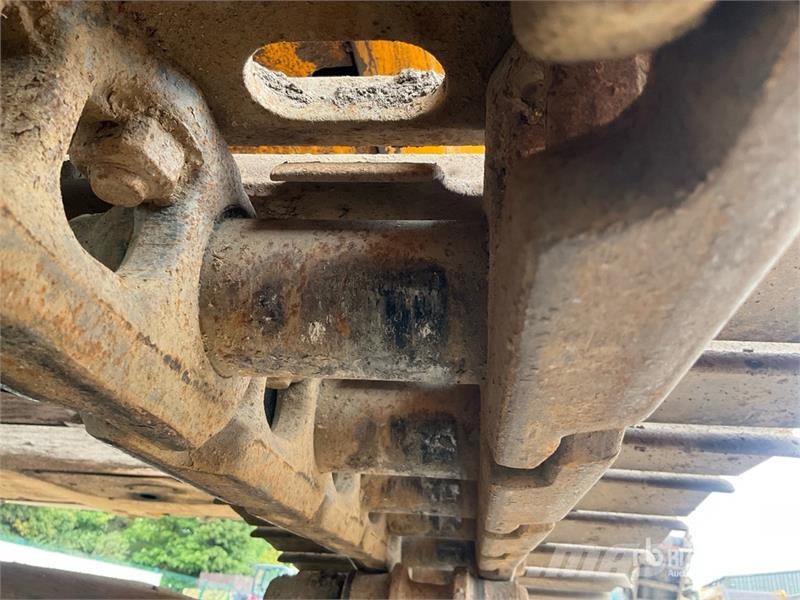 JCB JS300LC Tracked Excavator Kāpurķēžu ekskavatori