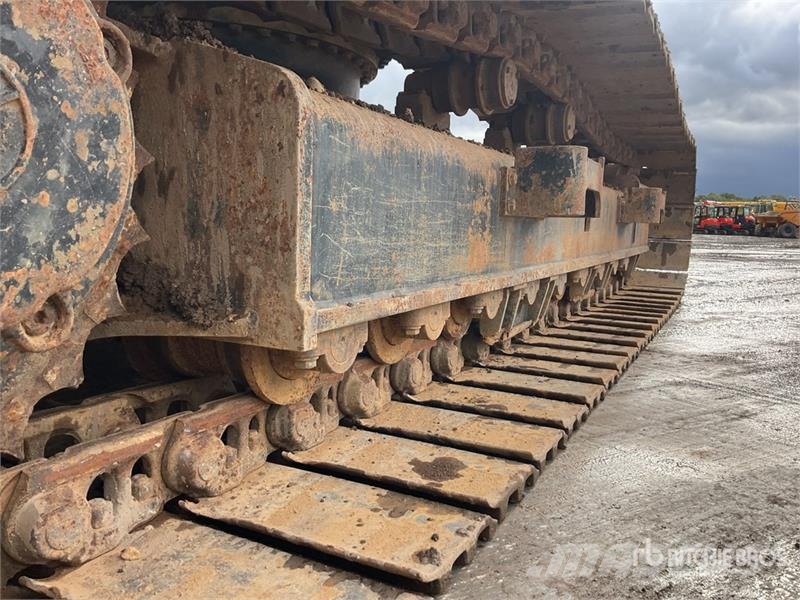 JCB JS330 Long Reach Tracked Excavator Crawler excavators