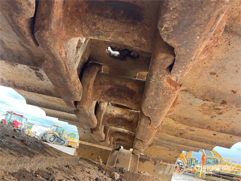 JCB JS330 Long Reach Tracked Excavator Crawler excavators