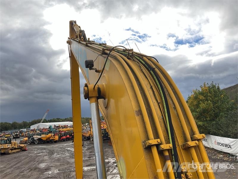 JCB JS330 Long Reach Tracked Excavator Crawler excavators