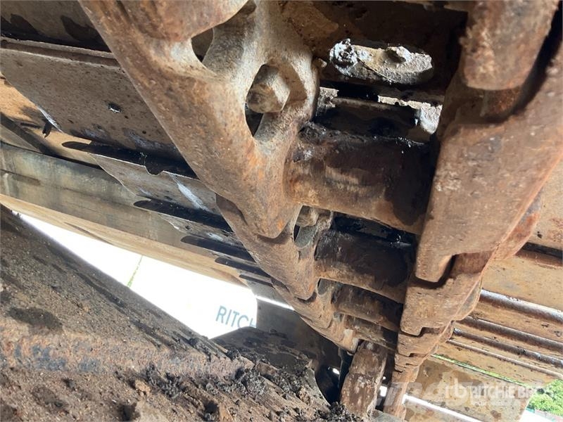 JCB JS330 Long Reach Tracked Excavator Crawler excavators