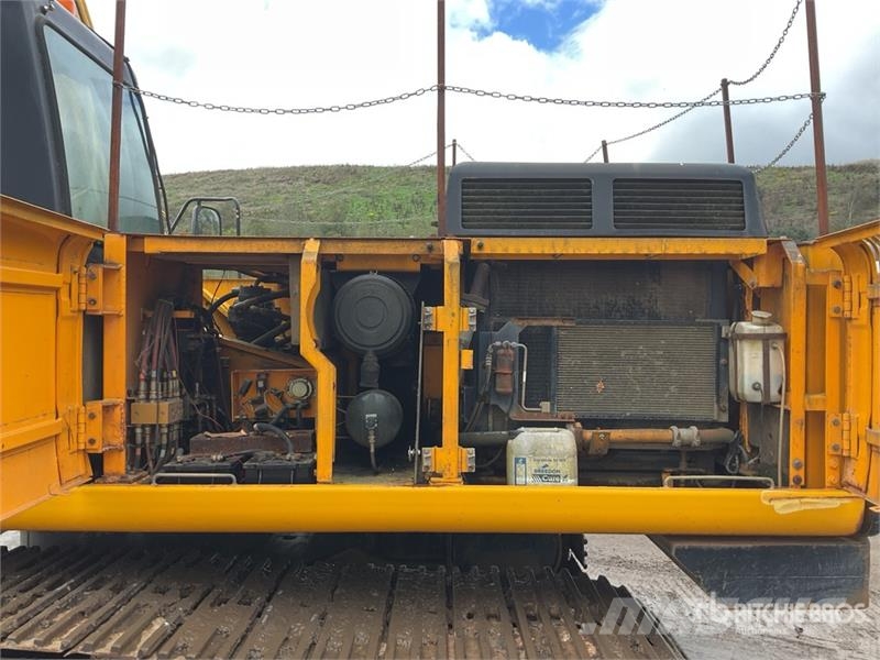JCB JS330 Long Reach Tracked Excavator Crawler excavators
