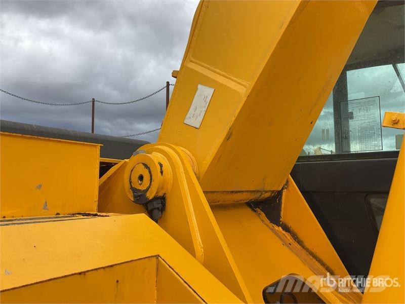 JCB JS330 Long Reach Tracked Excavator Crawler excavators