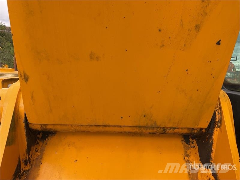 JCB JS330 Long Reach Tracked Excavator Crawler excavators