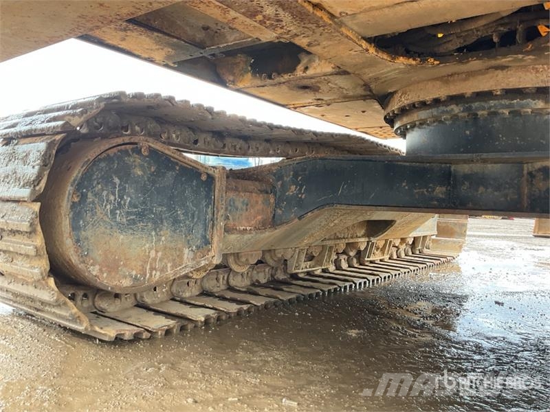 JCB JS330 Long Reach Tracked Excavator Crawler excavators
