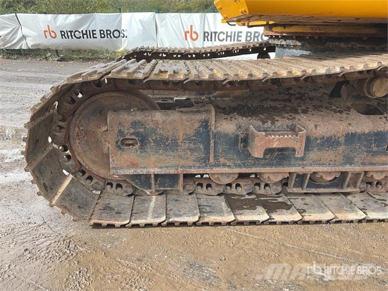 JCB JS330 Long Reach Tracked Excavator Crawler excavators