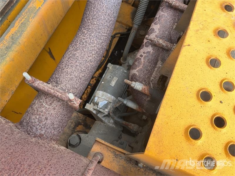 JCB JS330 Long Reach Tracked Excavator Crawler excavators