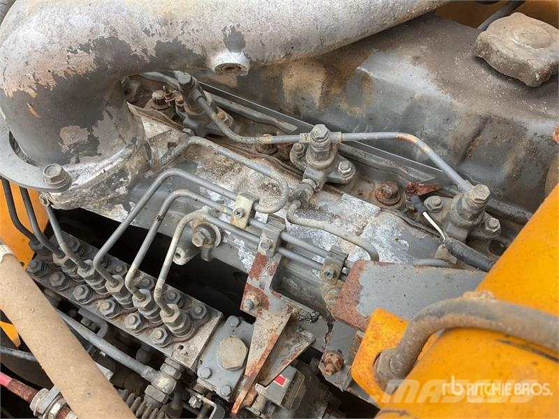 JCB JS330 Long Reach Tracked Excavator Crawler excavators