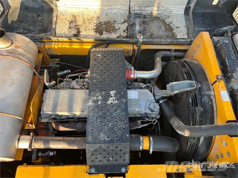 JCB JS330 Tracked Excavator Верижен екскаватор