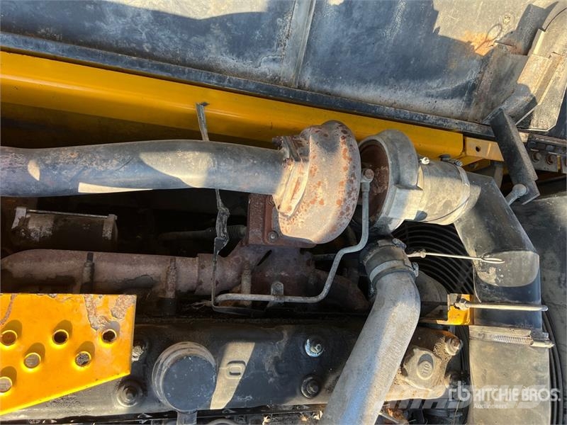 JCB JS330 Tracked Excavator Верижен екскаватор