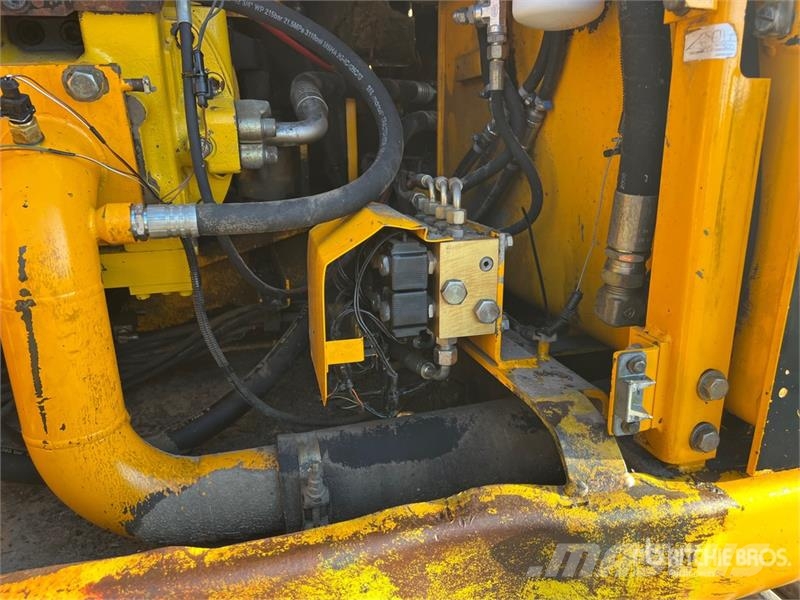 JCB JS330 Tracked Excavator Верижен екскаватор