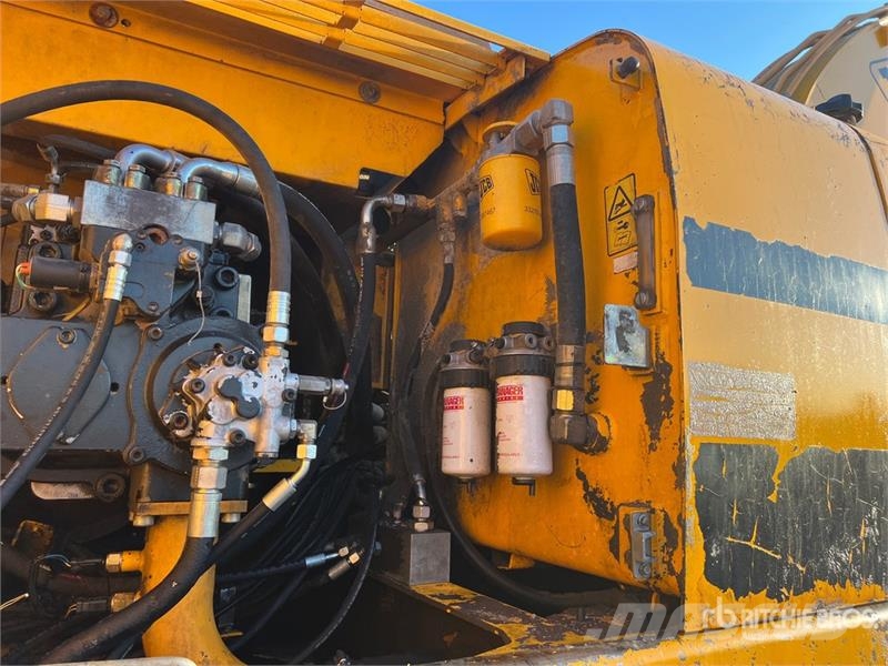JCB JS330 Tracked Excavator Верижен екскаватор