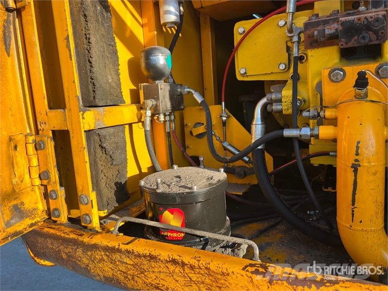 JCB JS330 Tracked Excavator Верижен екскаватор