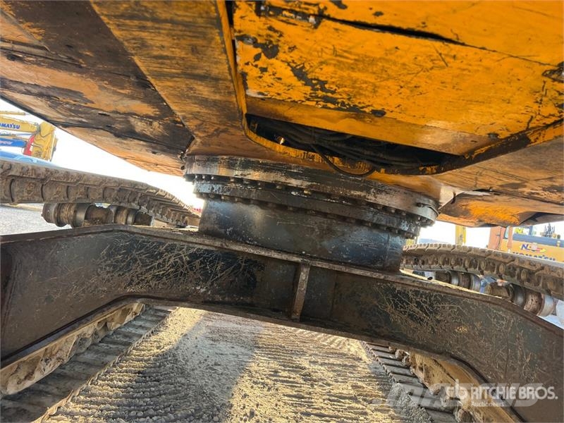 JCB JS330 Tracked Excavator Верижен екскаватор