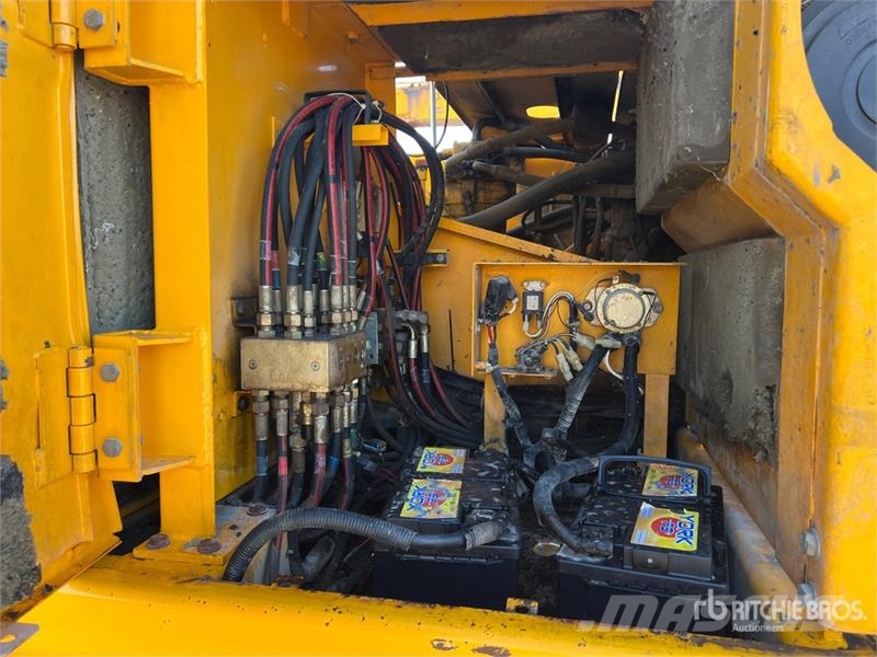 JCB JS330 Tracked Excavator Верижен екскаватор