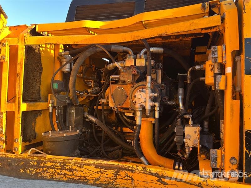JCB JS330 Tracked Excavator Верижен екскаватор