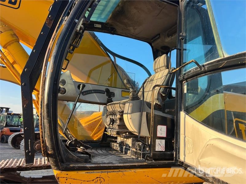 JCB JS330 Tracked Excavator Paletli ekskavatörler