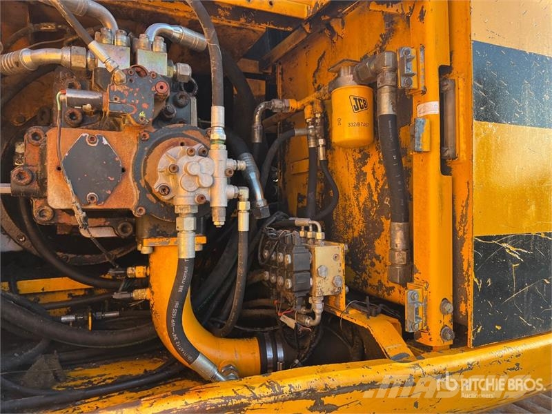 JCB JS330 Tracked Excavator Верижен екскаватор