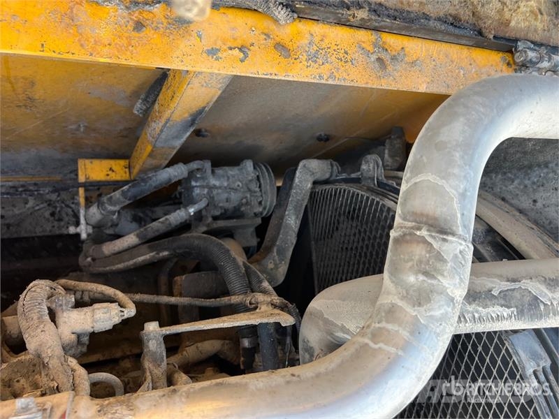 JCB JS330 Tracked Excavator Верижен екскаватор