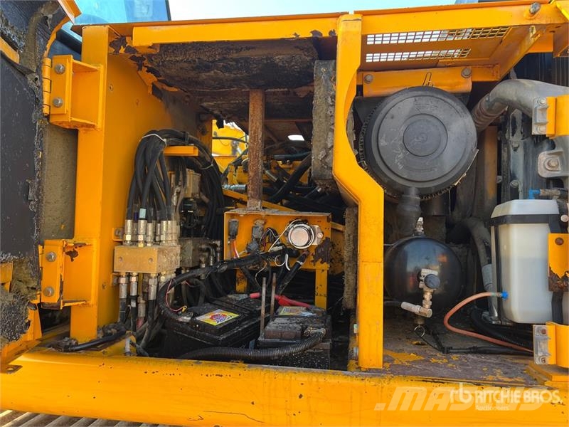 JCB JS330 Tracked Excavator Верижен екскаватор