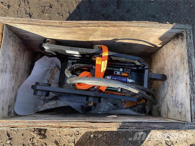 JCB Quick Coupler (Unused) Brze spojke