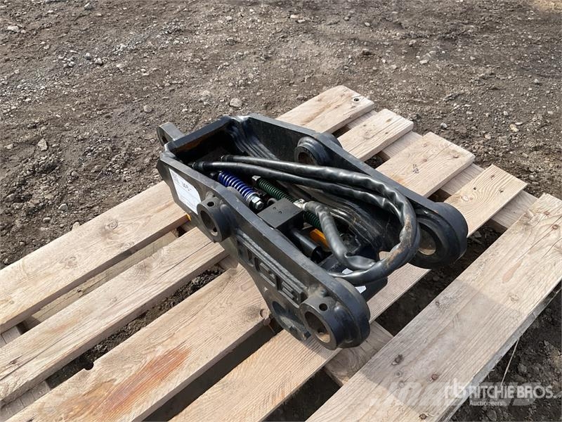 JCB Quick Coupler (Unused) Brze spojke