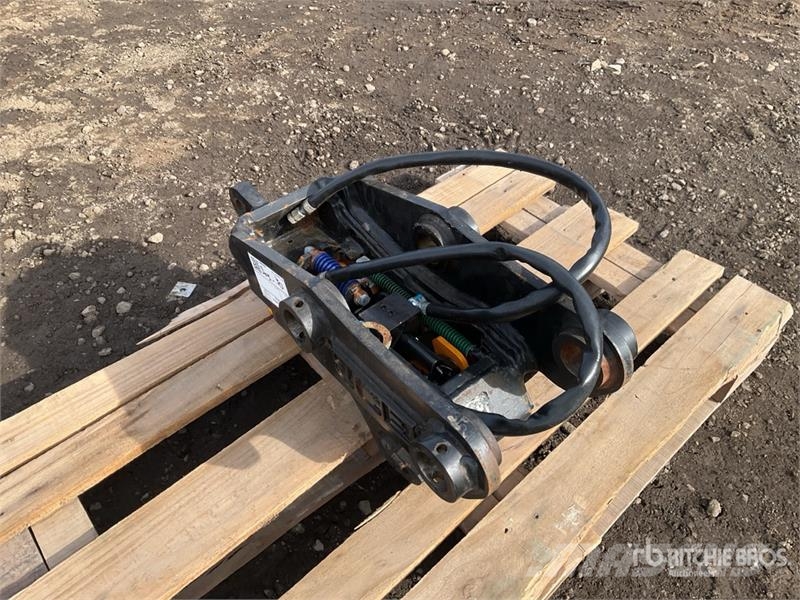 JCB Quick Coupler (Unused) Brze spojke