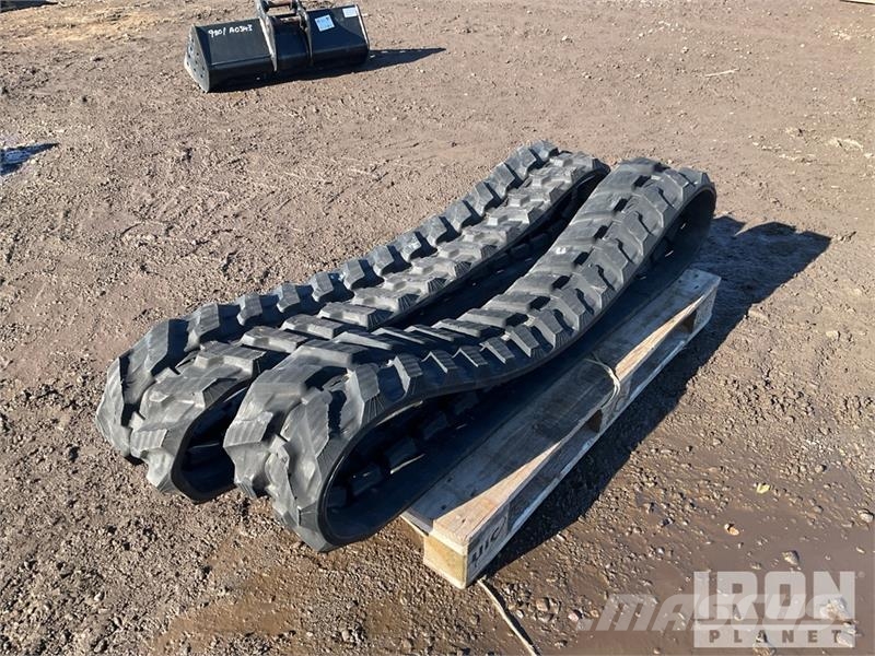 JCB Rubber 230x35x96 Tracks (Unused) Other components