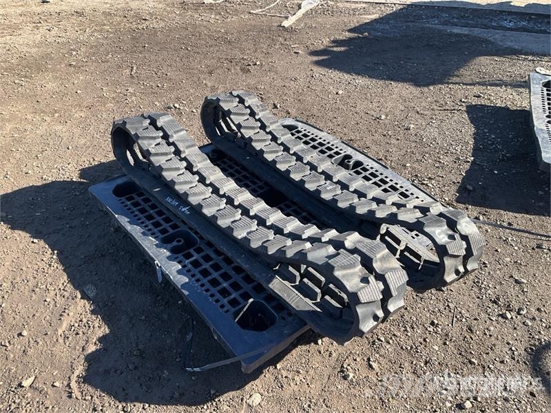 JCB Rubber 230x93x33 Tracks (Unused) Other components