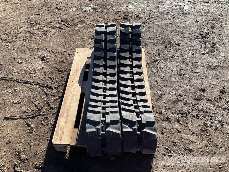 JCB Rubber 230x96x33 Tracks (Unused) Other components