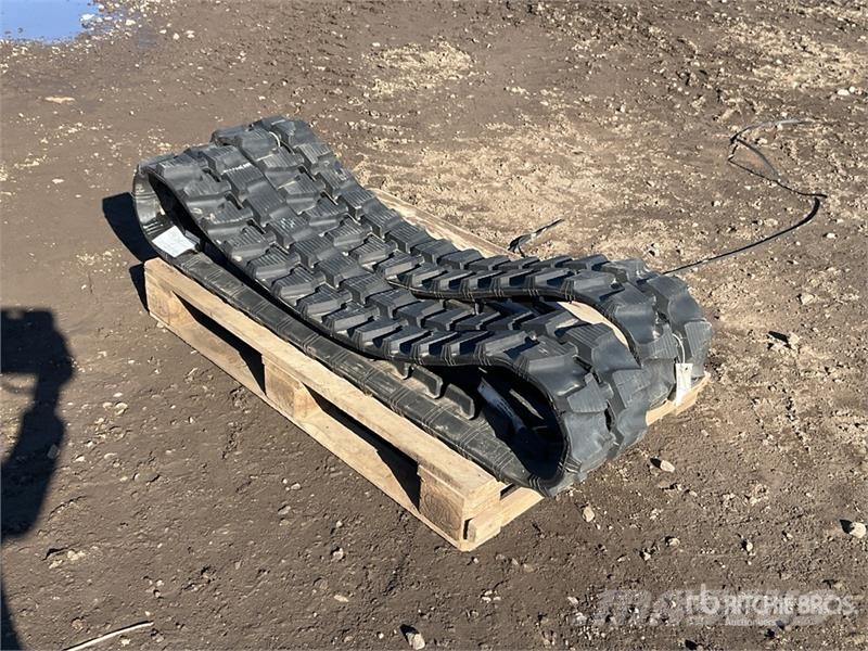 JCB Rubber 230x96x33 Tracks (Unused) Other components