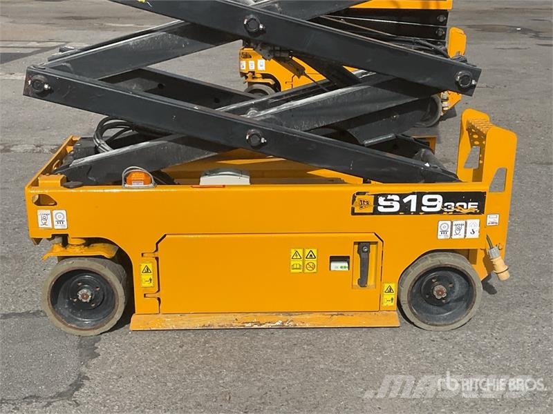 JCB S1930E Electric Scissor Lift 가위형 리프트