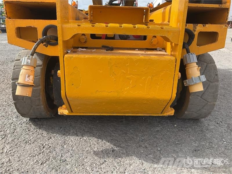 JCB S1930E Electric Scissor Lift 가위형 리프트
