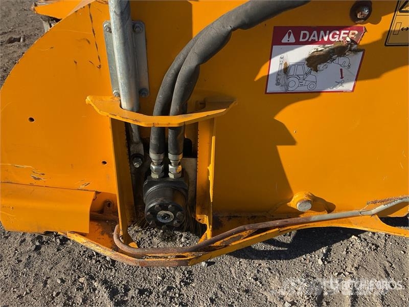 JCB SC240 2440 mm 969 kg Sweeper Attachment Brushes
