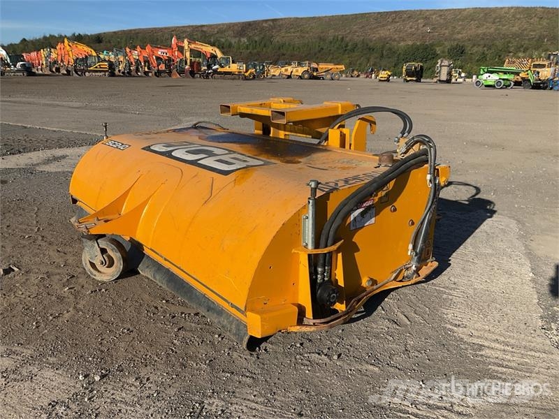 JCB SC240 2440 mm 969 kg Sweeper Attachment Brushes