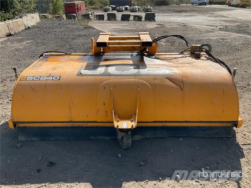JCB SC240 2440 mm 969 kg Sweeper Attachment Brushes