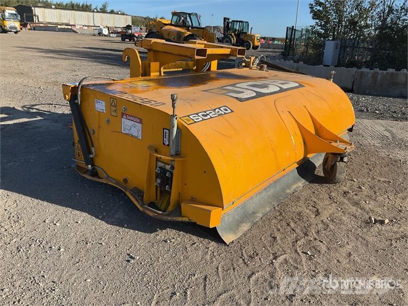 JCB SC240 2440 mm 969 kg Sweeper Attachment Brushes