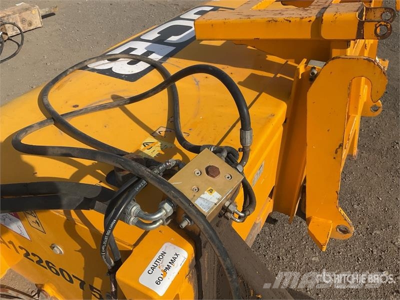JCB SC240 Sweeper Attachment Spazzole