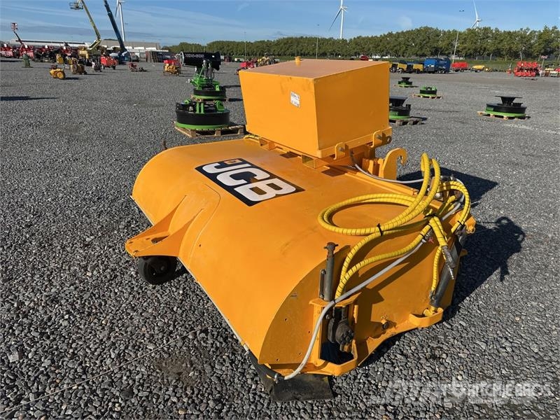 JCB Sweeper Attachment Perii