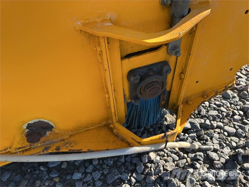 JCB Sweeper Attachment Perii