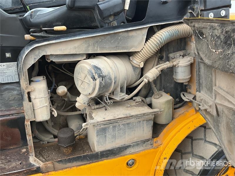 JCB TLT30D مناولات متداخلة
