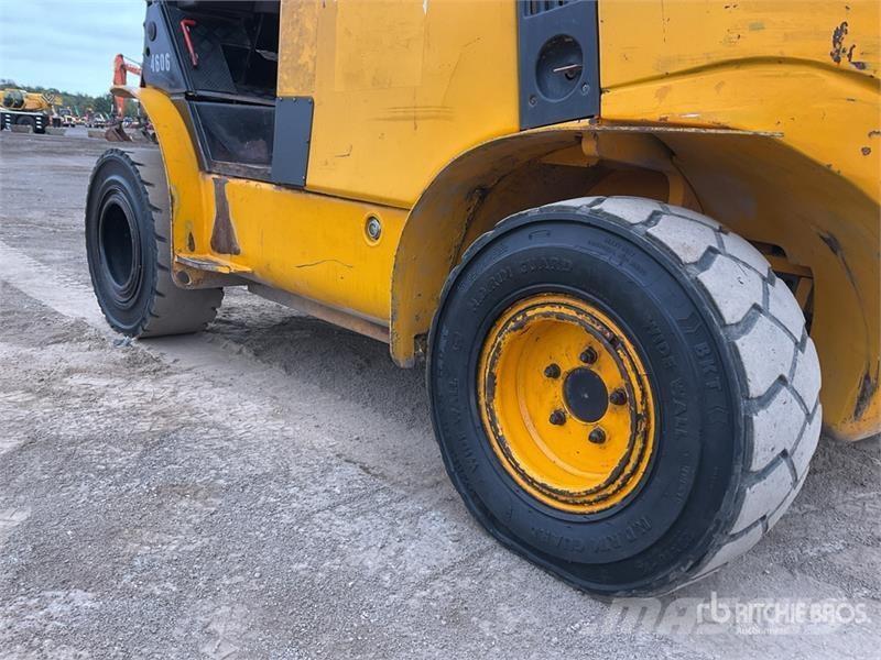 JCB TLT30D مناولات متداخلة