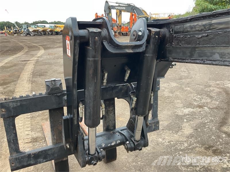 JCB TLT30D مناولات متداخلة
